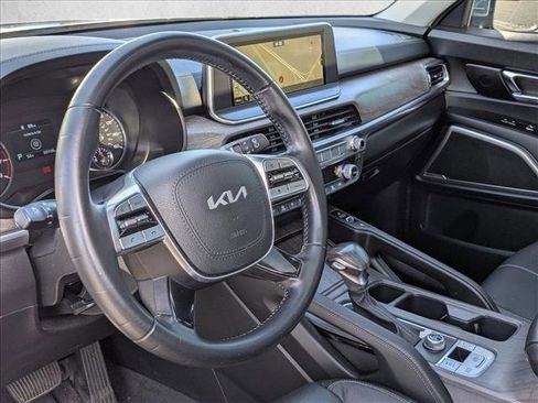 Used 2022 Kia Telluride EX w/ EX Premium Package image 10