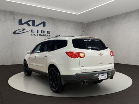Used 2011 Chevrolet Traverse LTZ image 7