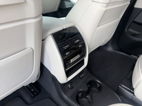 Used 2020 BMW X7 xDrive40i w/ Premium Package AWD/4WD image 26