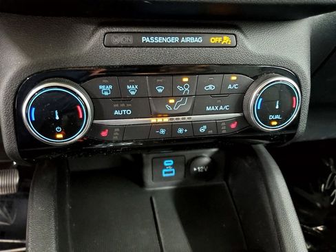 Used 2022 Ford Escape SEL w/ Class II Trailer Tow Package image 16