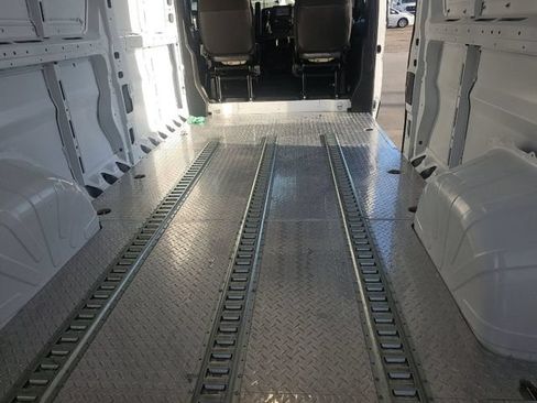 Used 2025 RAM ProMaster 3500 w/ Convenience Group FWD image 4