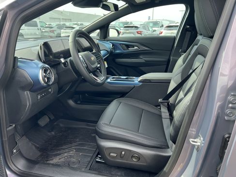New 2026 Chevrolet Equinox EV LT AWD/4WD image 41