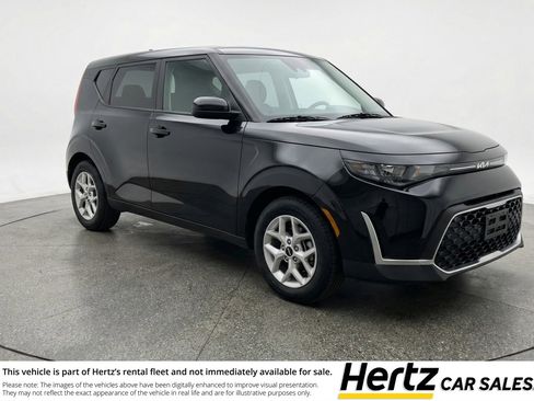 Used 2025 Kia Soul LX w/ LX Technology Package image 1
