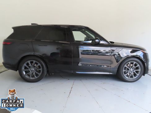 Used 2024 Land Rover Range Rover Sport Dynamic SE AWD/4WD image 2