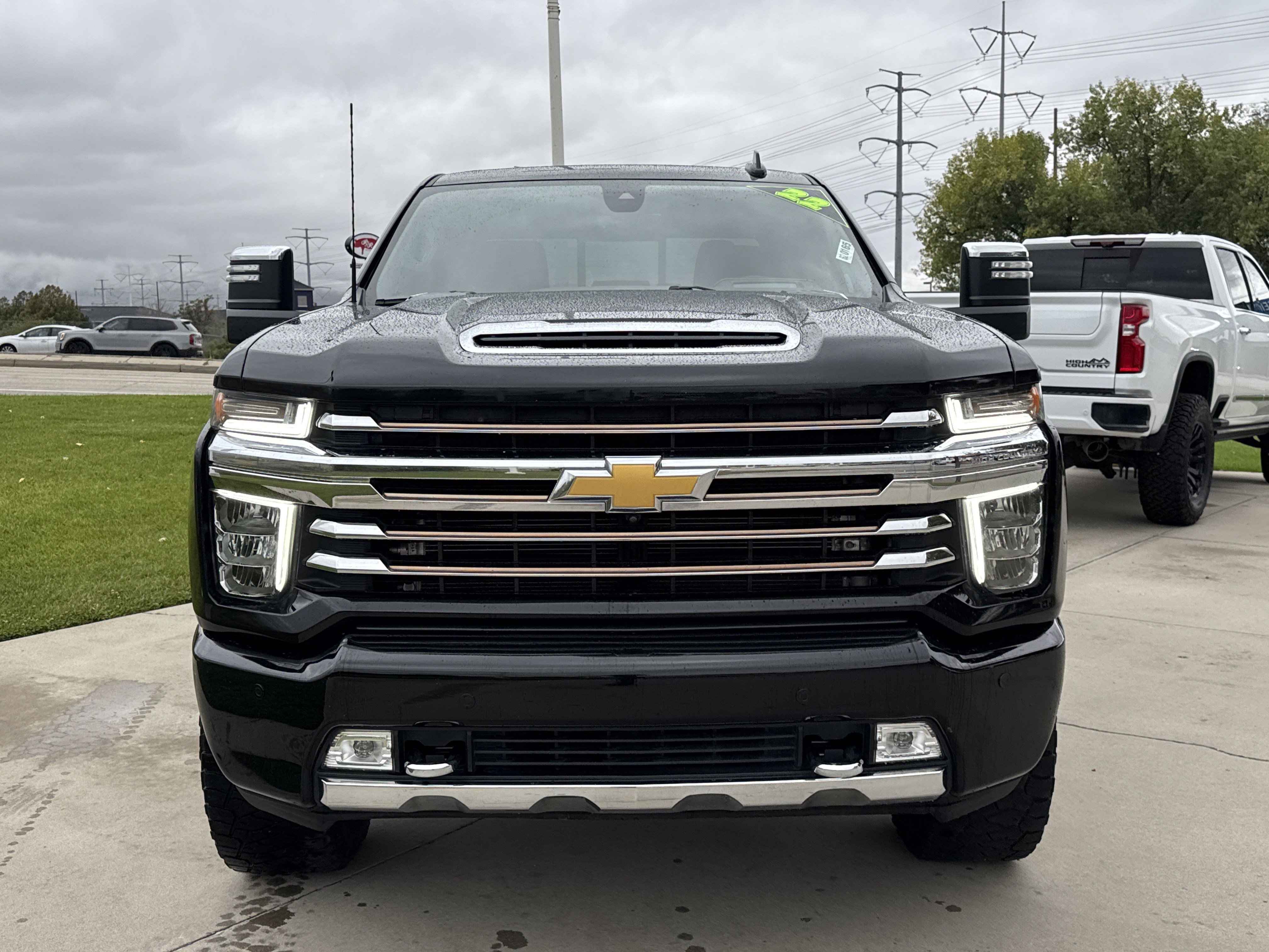 Used 2022 Chevrolet Silverado 3500 High Country w/ Technology Package AWD/4WD image 8