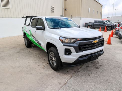 Used 2024 Chevrolet Colorado LT w/ LT Convenience Package image 5