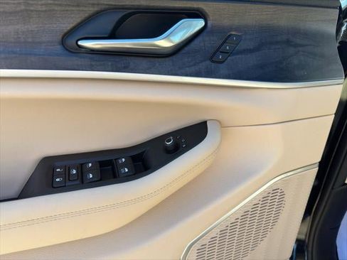 New 2026 Jeep Grand Cherokee Limited w/ Limited Altitude Package RWD image 34