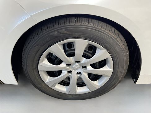 Used 2024 Toyota Corolla LE FWD image 14