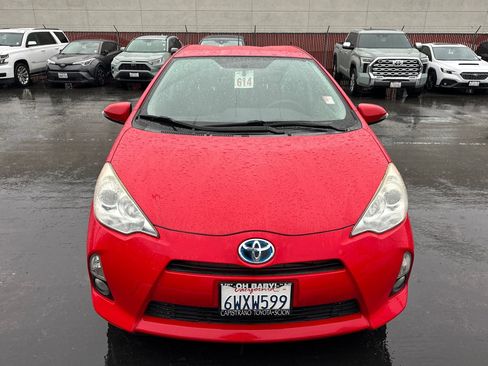 Used 2012 Toyota Prius C Four w/ Preferred Accessory Pkg #1 image 5