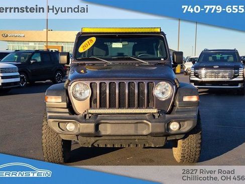 Used 2018 Jeep Wrangler Unlimited Sport S AWD/4WD image 2