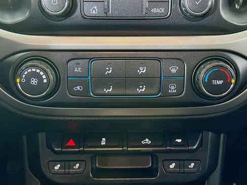 Used 2021 Chevrolet Colorado LT w/ LT Convenience Package image 15