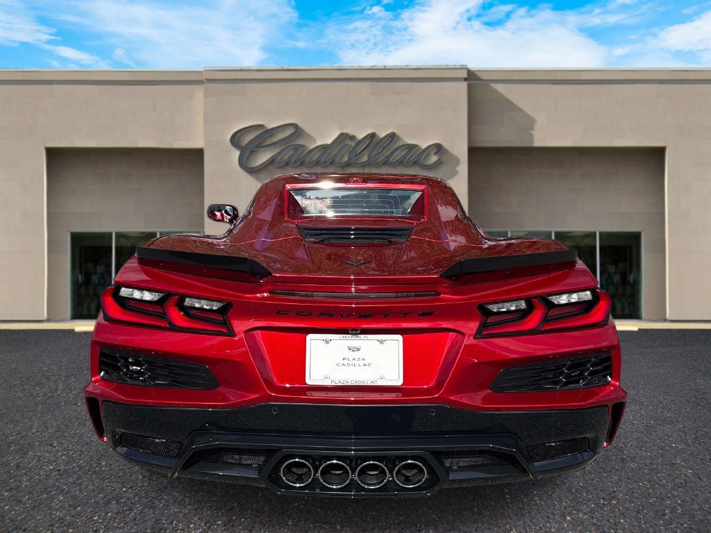 Used 2025 Chevrolet Corvette Z06 RWD image 4
