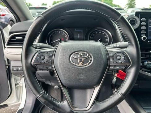 Used 2022 Toyota Camry SE FWD image 15
