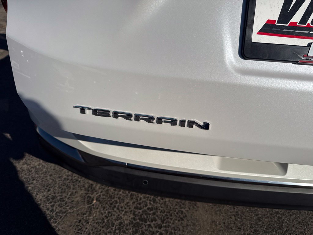 Used 2024 GMC Terrain AT4 AWD/4WD image 16