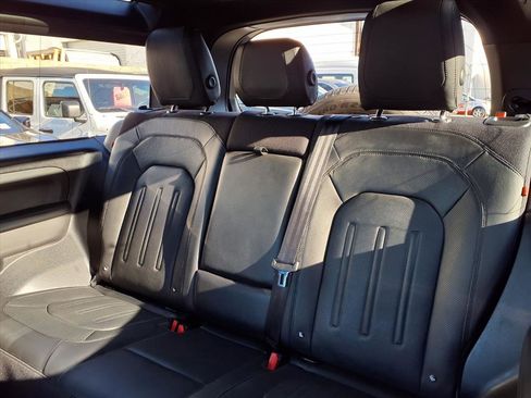 Used 2023 Land Rover Defender 90 X image 18