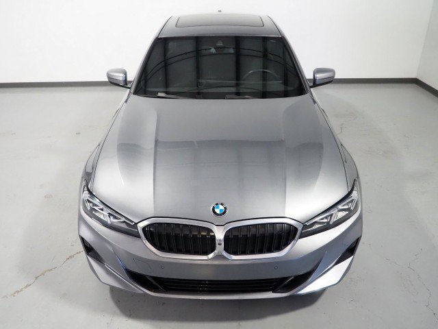Used 2023 BMW 330i Sedan w/ Parking Assistance Package RWD image 8