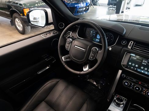 Used 2017 Land Rover Range Rover HSE AWD/4WD image 10