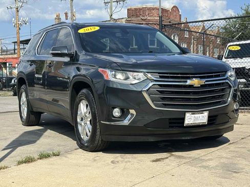 Used 2019 Chevrolet Traverse LT w/ LPO, Floor Liner Package AWD/4WD image 3