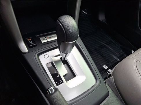 Used 2018 Subaru Forester 2.5i Limited w/ Popular Package #2 image 15