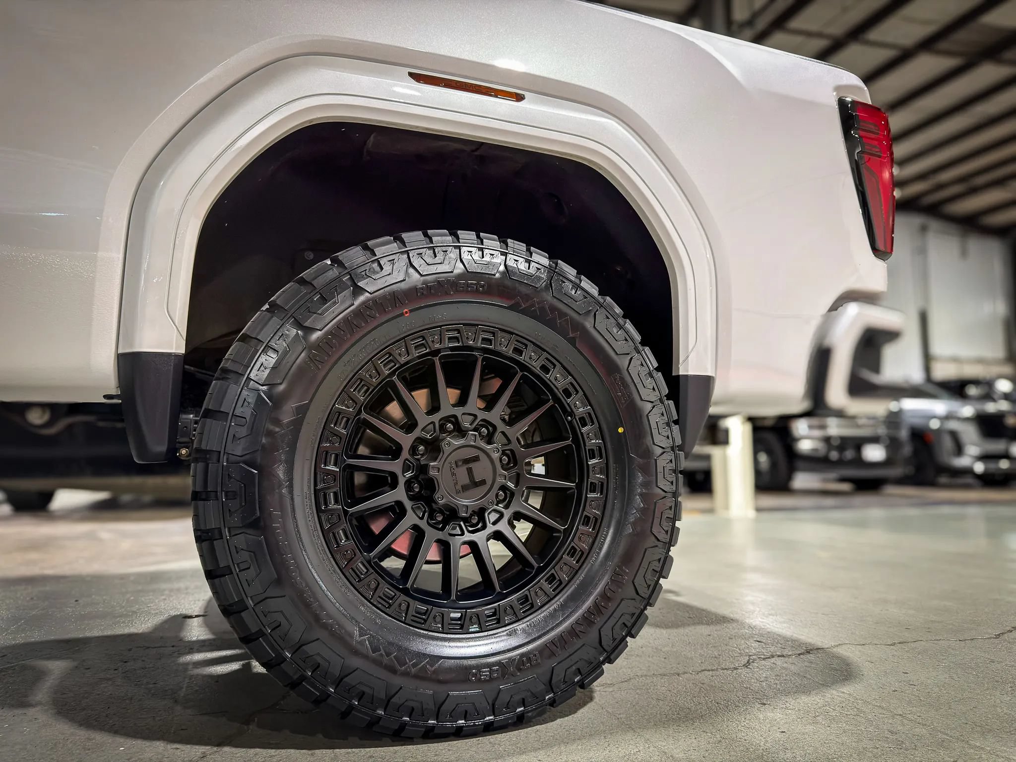 Used 2025 GMC Sierra 3500 Denali Ultimate AWD/4WD image 8