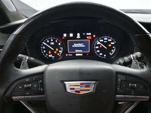 Used 2023 Cadillac XT6 Sport w/ Technology Package AWD/4WD image 15