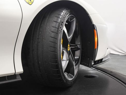 Used 2022 Ferrari SF90 Spider image 36