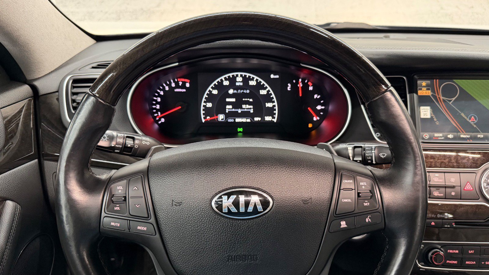Used 2014 Kia Cadenza Limited FWD image 38