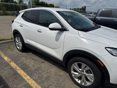 Used 2025 Buick Encore GX Preferred AWD/4WD image 27