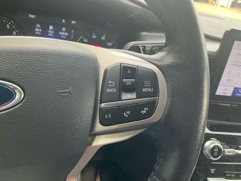 Used 2021 Ford Explorer Limited w/ Equipment Group 301A RWD image 18