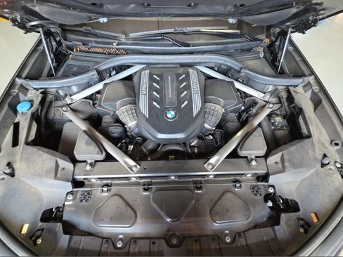 Used 2021 BMW X7 M50i AWD/4WD image 9