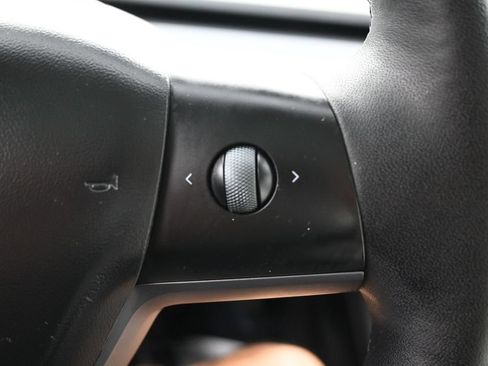 Used 2023 Tesla Model 3 Standard Range RWD image 8