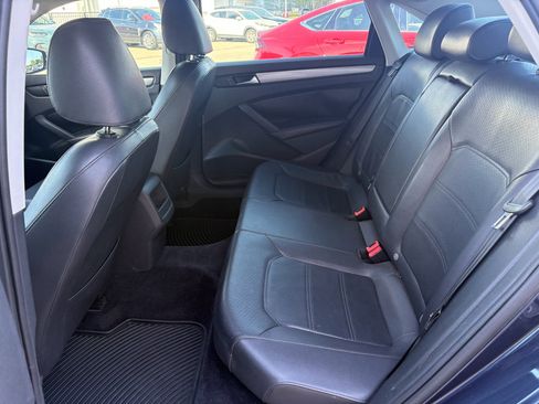 Used 2014 Volkswagen Passat 1.8T Wolfsburg Edition image 27