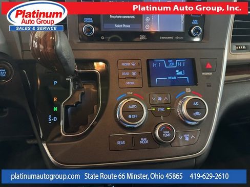 Used 2018 Toyota Sienna Limited Premium image 19