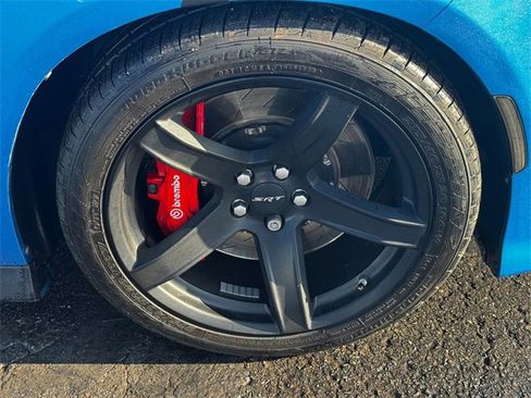 Certified 2018 Dodge Charger SRT w/ Harman/Kardon Audio Group image 9