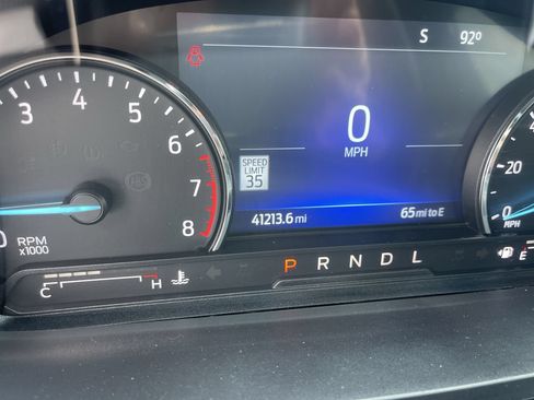 Used 2022 Ford Explorer XLT w/ Equipment Group 202A AWD/4WD image 12