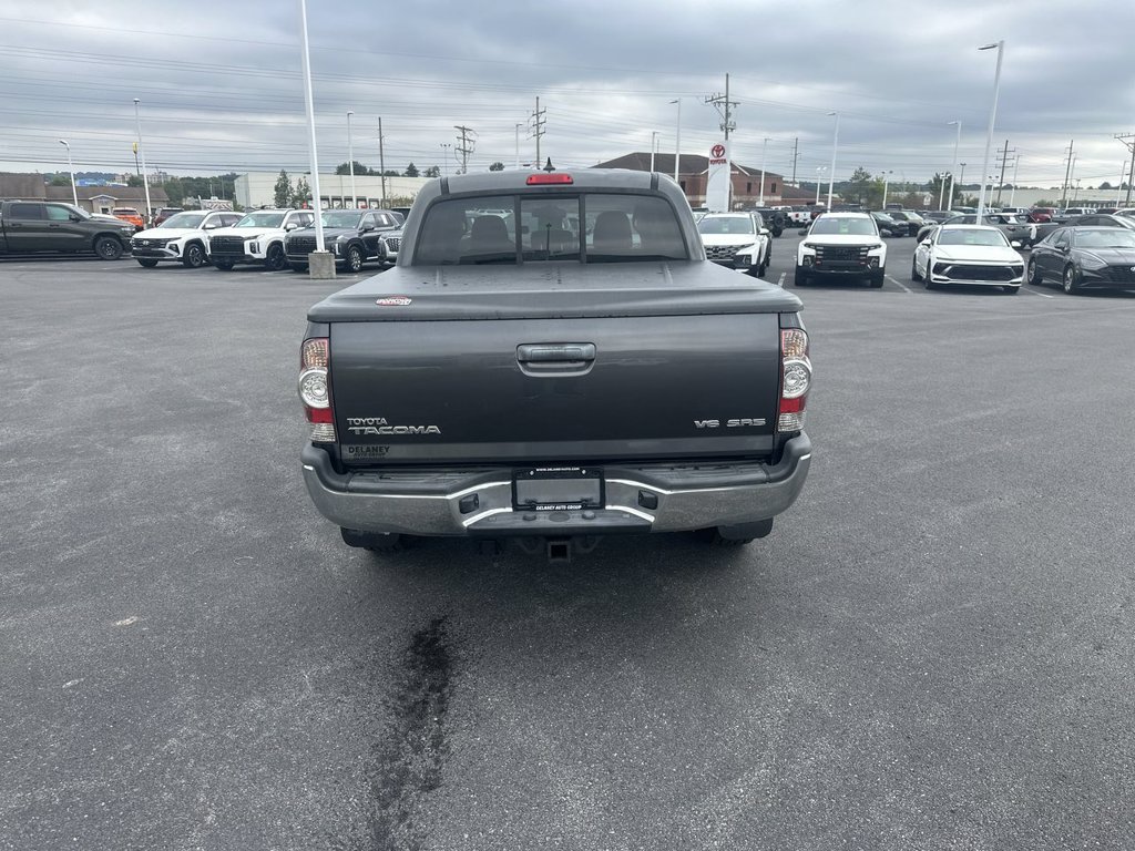Used 2015 Toyota Tacoma 4x4 Double Cab w/ SR5 Package image 7