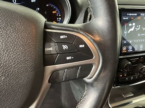 Used 2020 Jeep Grand Cherokee Altitude AWD/4WD image 17