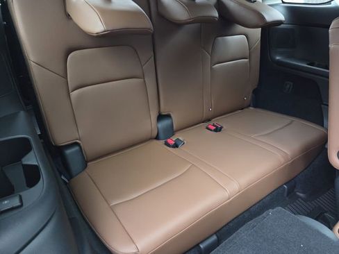 New 2026 Nissan Pathfinder Platinum FWD image 10