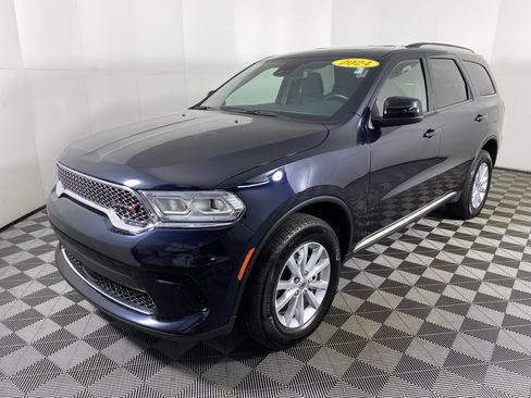 Used 2024 Dodge Durango SXT image 11