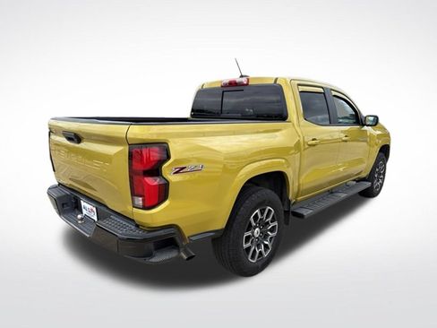 Used 2023 Chevrolet Colorado Z71 AWD/4WD image 7