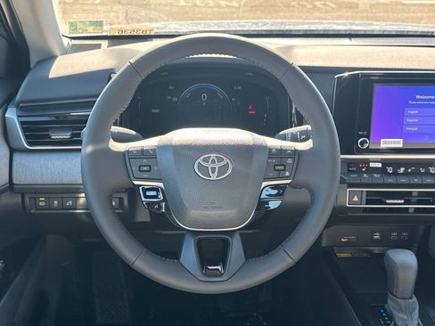 New 2026 Toyota Camry Hybrid image 12