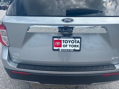 Used 2023 Ford Explorer XLT w/ Equipment Group 202A AWD/4WD image 5