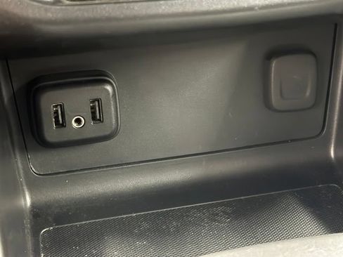 Used 2020 Chevrolet Colorado LT AWD/4WD image 32
