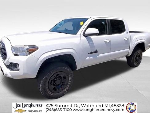 Used 2019 Toyota Tacoma SR5 RWD image 4