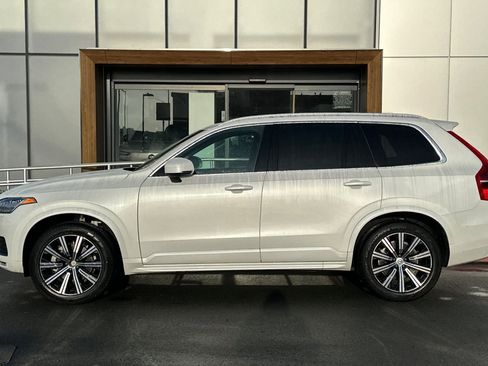 Used 2023 Volvo XC90 B5 Core w/ Climate Package image 6