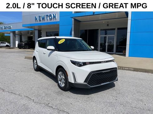 Used 2025 Kia Soul LX w/ LX Technology Package image 1