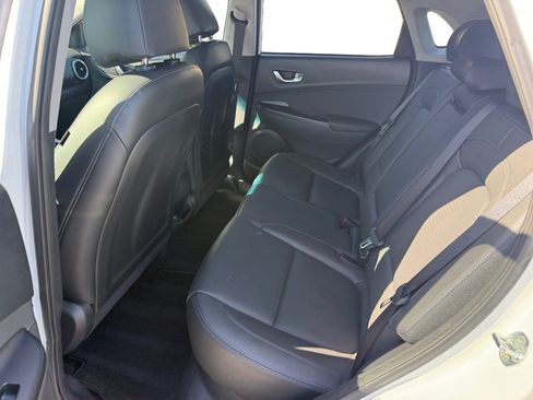 Certified 2023 Hyundai Kona Limited FWD image 16
