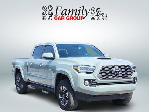 Used 2023 Toyota Tacoma TRD Sport w/ Advanced Technology Package AWD/4WD image 2