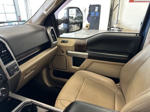 Used 2017 Ford F150 Lariat w/ Equipment Group 502A Luxury image 27