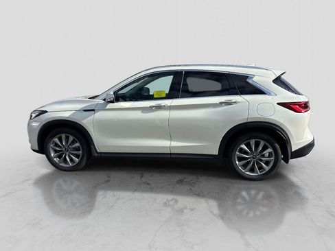 Used 2022 INFINITI QX50 Luxe AWD/4WD image 2
